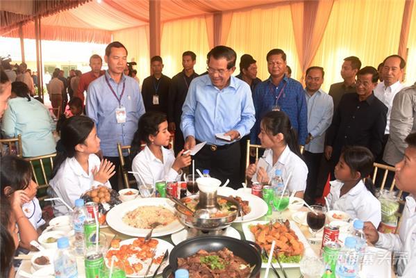 洪森总理-52.jpg 洪森总理-52.jpg