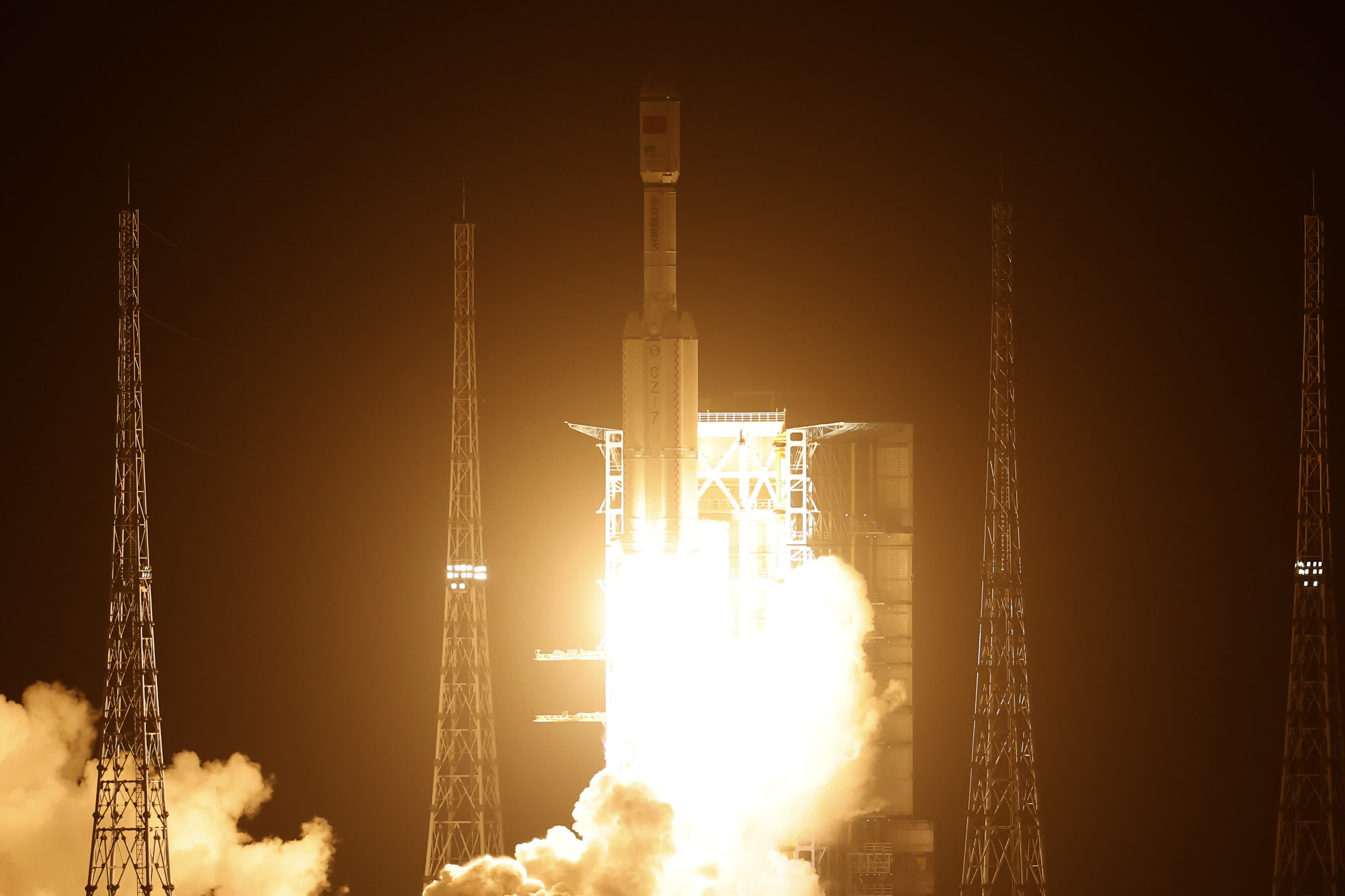 我国今年将发射两艘载人飞船和一艘货运飞船 三次任务标识向社会公布